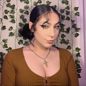 Meet your Posher, Eileen